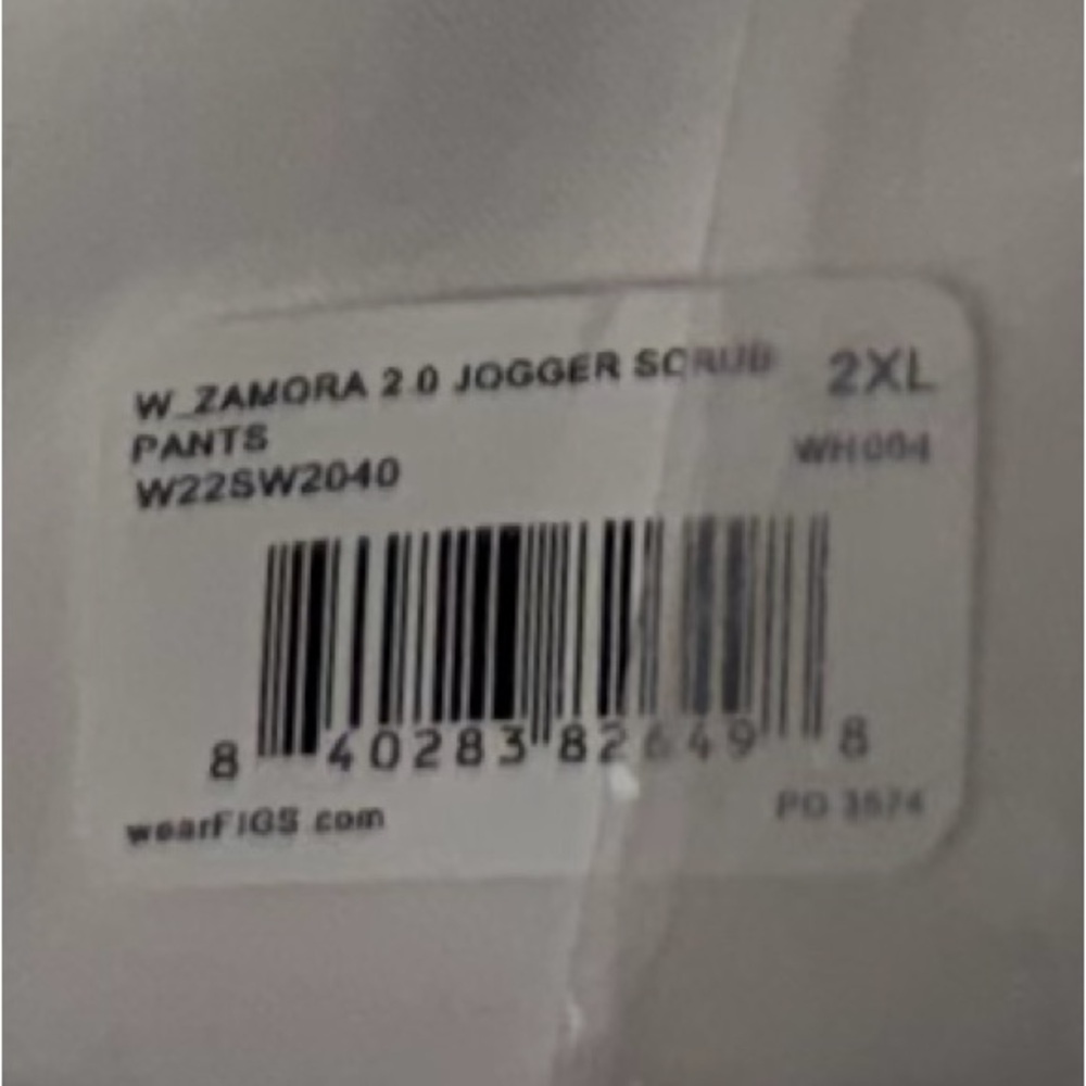 Figs Women's Optic White Xl Rafaela and XXL Zamora - Picture 2 of 3